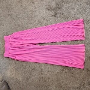 Akira pleated pink pants